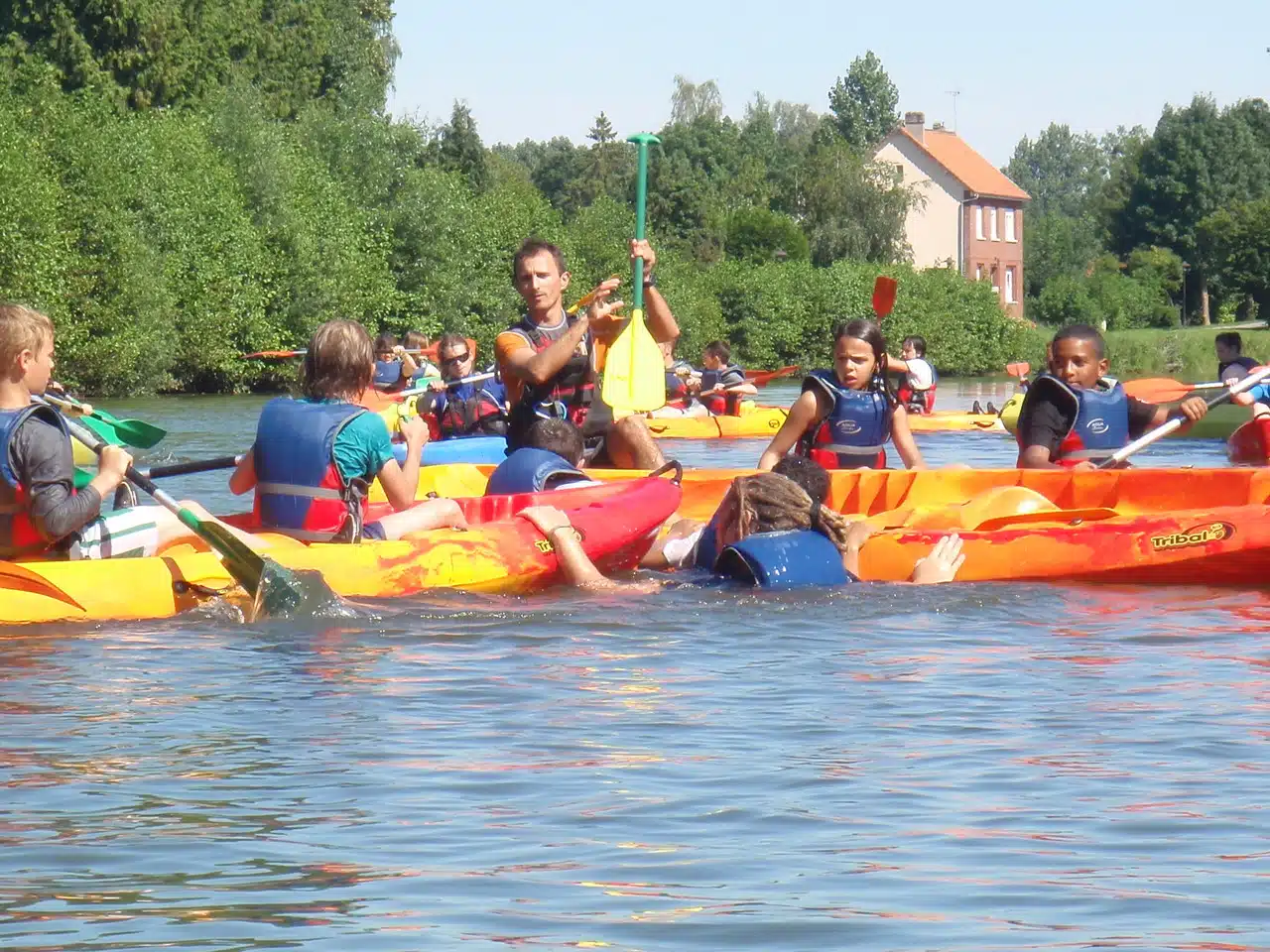 Vacances d’été : les raisons de faire du kayak ?