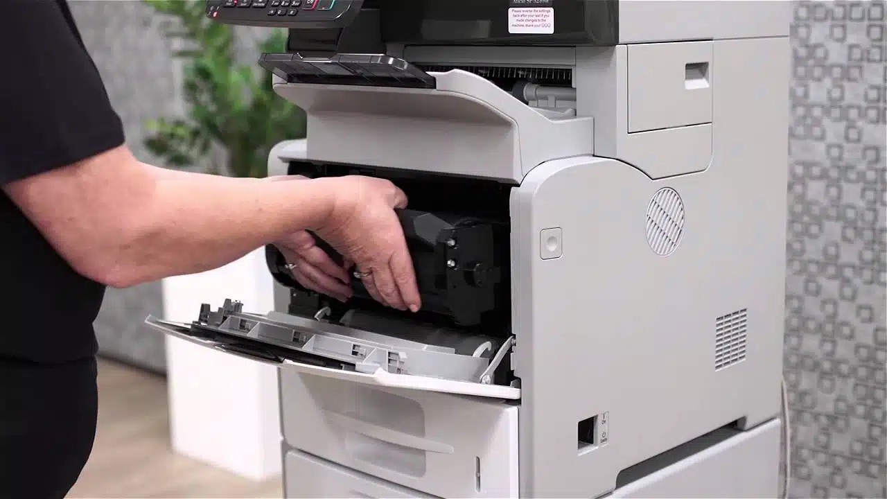 Comment changer le toner d’une imprimante laser ?